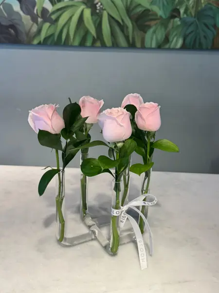 VASO DE 5 PONTAS COM FLORES